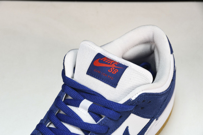 Dunk Low SB 