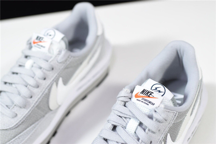 NIKE LD WAFFLE SF SACAI FRAGMENT GREY DH2684-00
