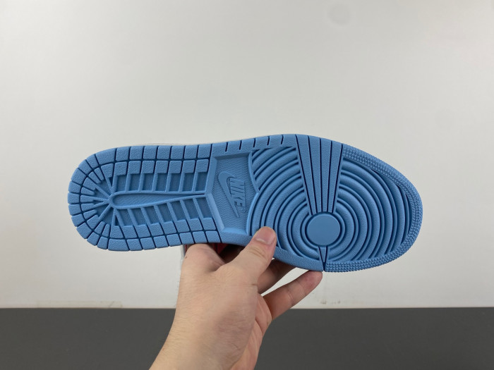 Travis Scott x Air Jordan DM7866-107