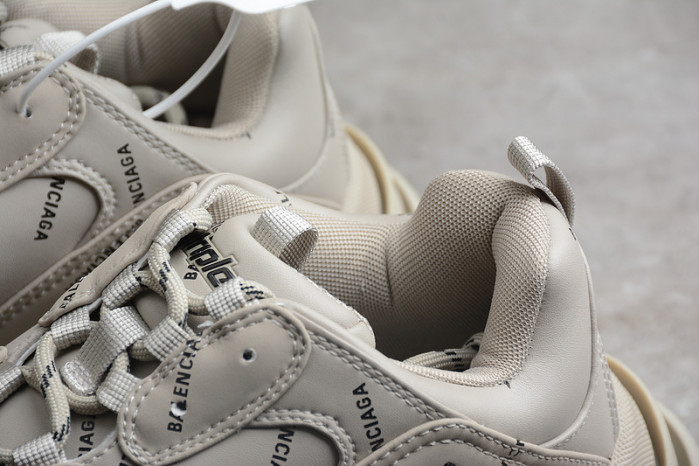 BL TRIPLE S TRAINERS -KICKZE BL66
