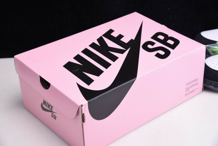 Nike SB Dunk Low Staple Panda Pigeon - BV1310-013