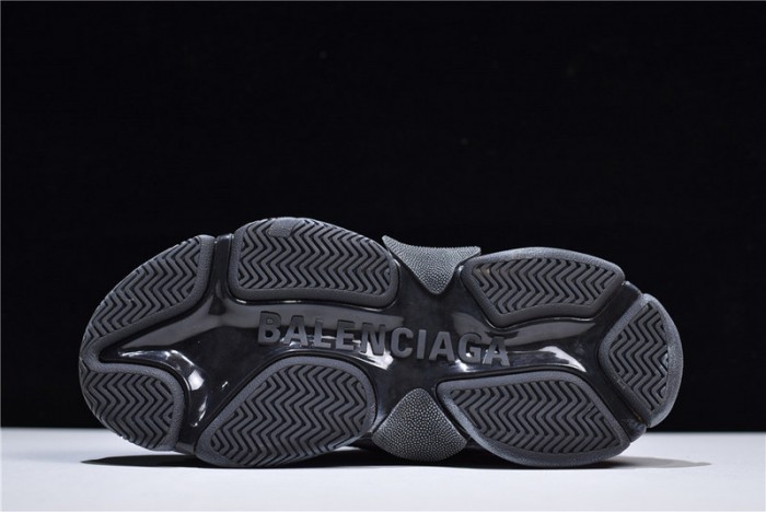 BL Triple S Trainer