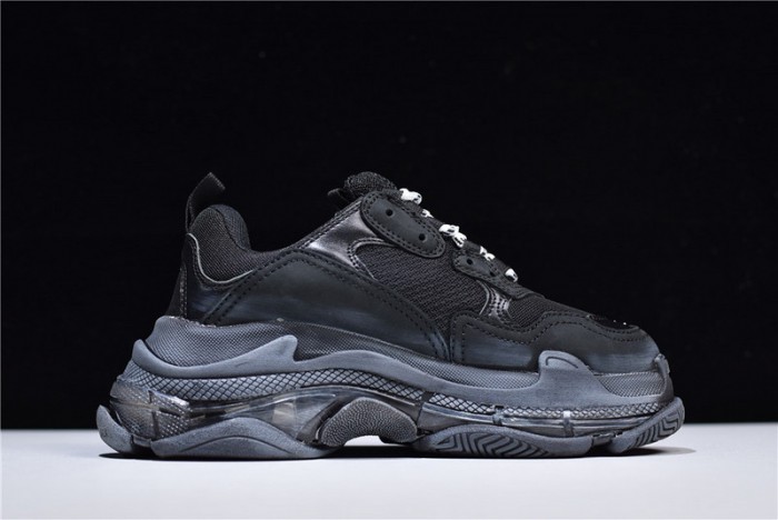 BL Triple S Trainer