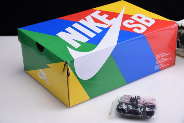 Travis Scott x Nike SB Dunk Low-CT5053-001